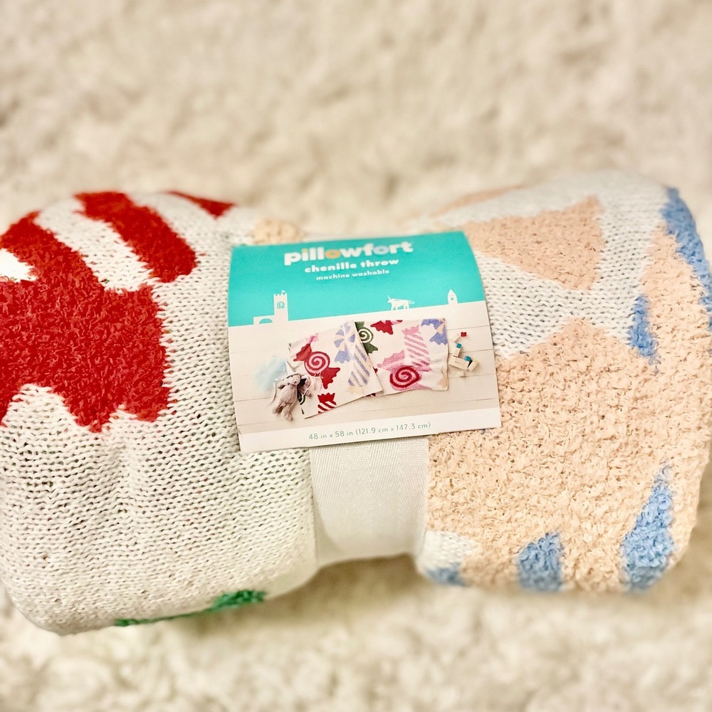 Pillowfort Chenille Knit Throw Blanket Candy Print 48 x 58 Machine Washable Kids